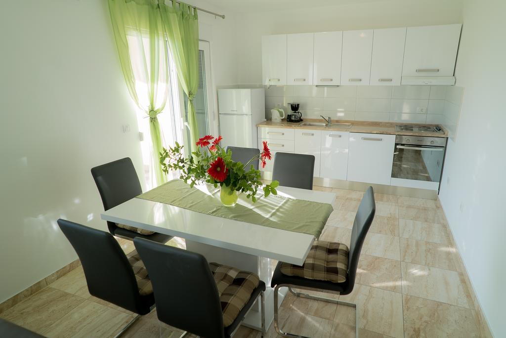 Apartmani Ruzica Makarska Buitenkant foto